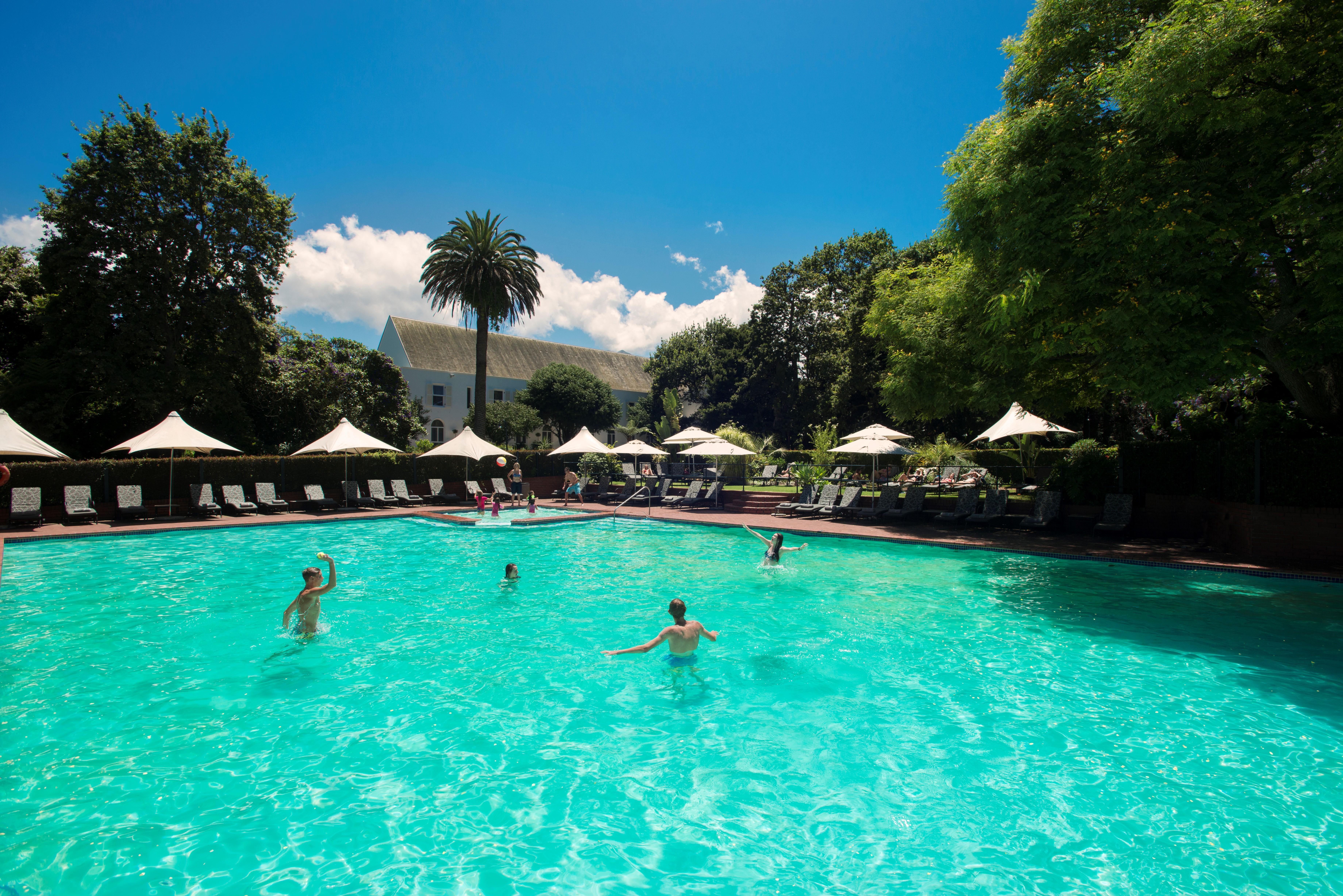Fancourt Hotel George Exterior foto